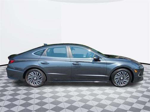 2022 Hyundai SONATA Hybrid Limited