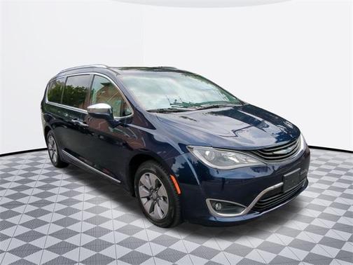 2018 Chrysler Pacifica Hybrid Limited