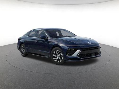 2026 Hyundai SONATA Hybrid Base