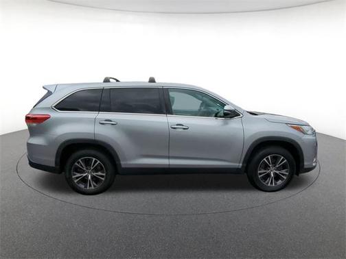2019 Toyota Highlander LE I4