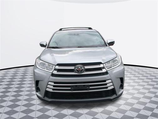 2019 Toyota Highlander LE I4