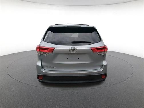 2019 Toyota Highlander LE I4