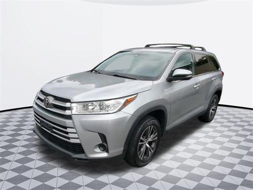 2019 Toyota Highlander LE I4