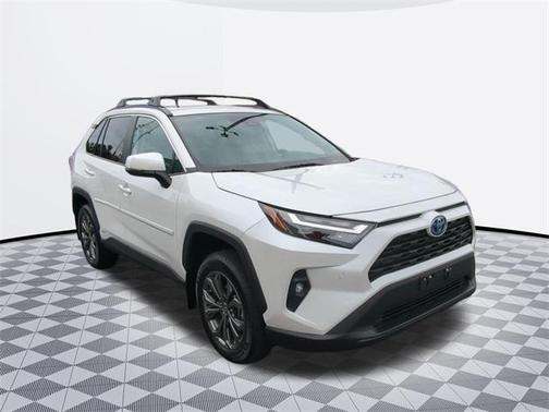 2024 Toyota RAV4 Hybrid XLE Premium