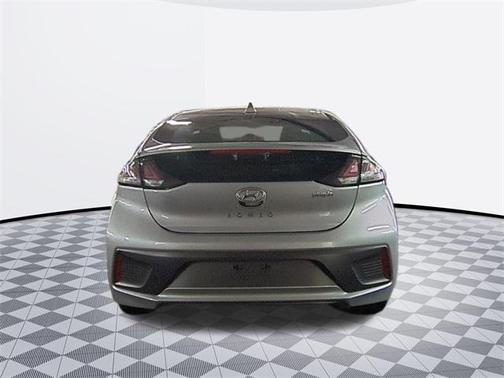 2022 Hyundai IONIQ Plug-In Hybrid SEL