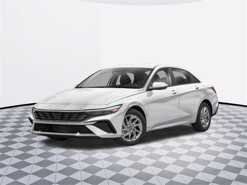 2025 Hyundai ELANTRA SEL