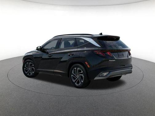 Phantom Black 2026 Hyundai TUCSON SEL Plus
