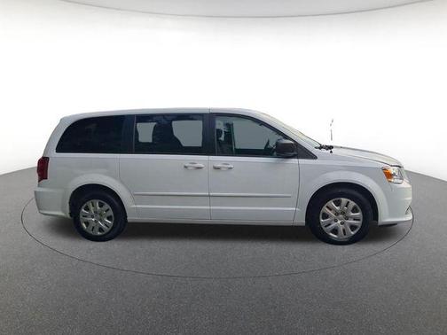 White Knuckle Clearcoat 2017 Dodge Grand Caravan SE