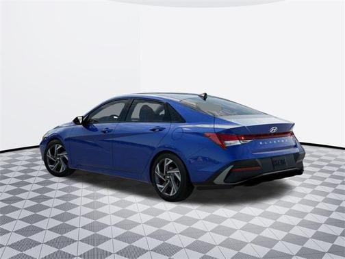 2025 Hyundai ELANTRA SEL