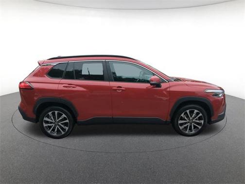 2022 Toyota Corolla Cross XLE