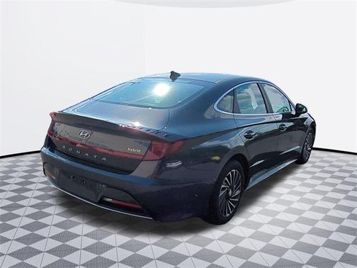 2023 Hyundai SONATA Hybrid SE