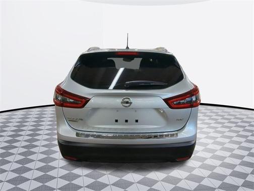 2022 Nissan Rogue Sport SV