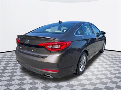 2017 Hyundai SONATA SE