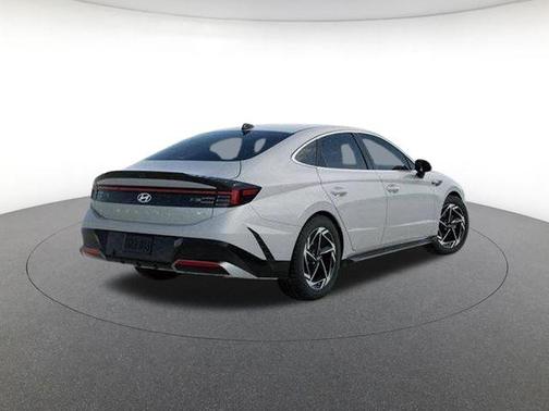 2026 Hyundai SONATA SEL