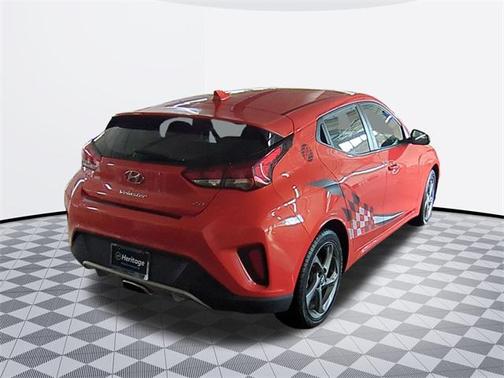 2019 Hyundai Veloster 2