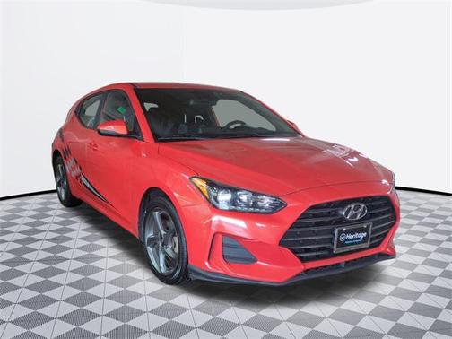 2019 Hyundai Veloster 2