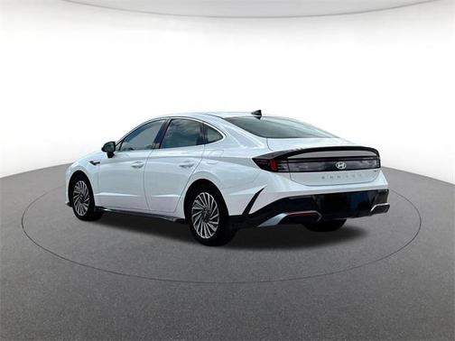 2025 Hyundai SONATA Hybrid SE