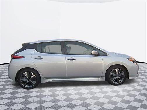2022 Nissan Leaf SV 40 kWh