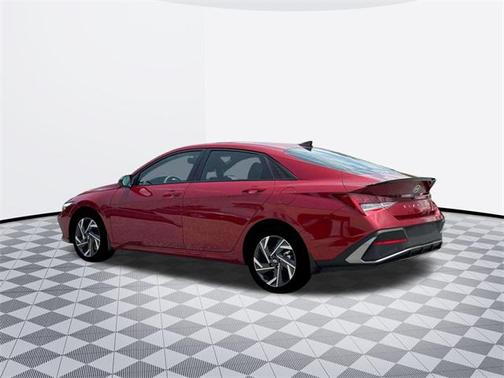 2025 Hyundai ELANTRA HEV SEL Sport
