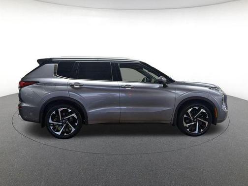 Mercury Gray Metallic/Black Roof 2023 Mitsubishi Outlander SEL 2.5 S-AWC