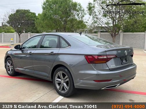 Platinum Gray Metallic 2019 Volkswagen Jetta 1.4T R-Line