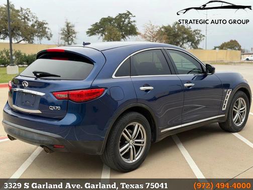 2017 INFINITI QX70 Base