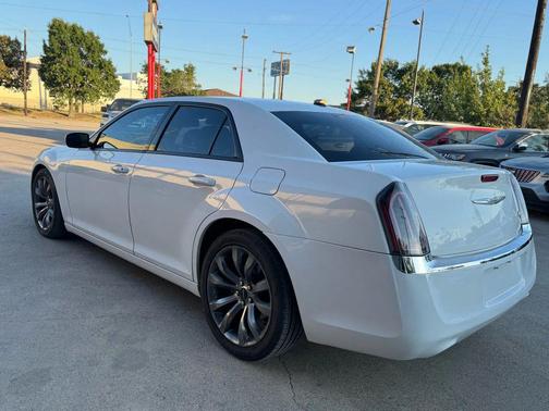 2014 Chrysler 300 S