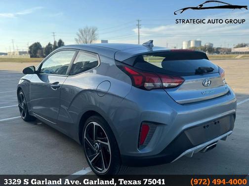 2019 Hyundai Veloster 2