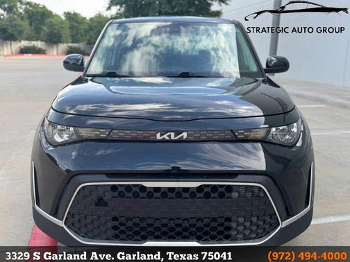 Fusion Black 2024 Kia Soul LX