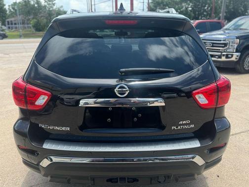 2020 Nissan Pathfinder Platinum 4WD