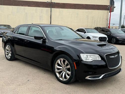 2019 Chrysler 300 Touring