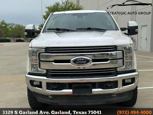 White 2017 Ford F-250 Lariat