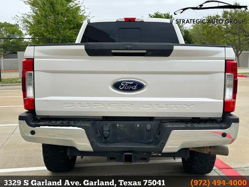 White 2017 Ford F-250 Lariat