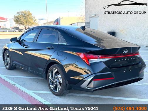 2025 Hyundai ELANTRA SEL