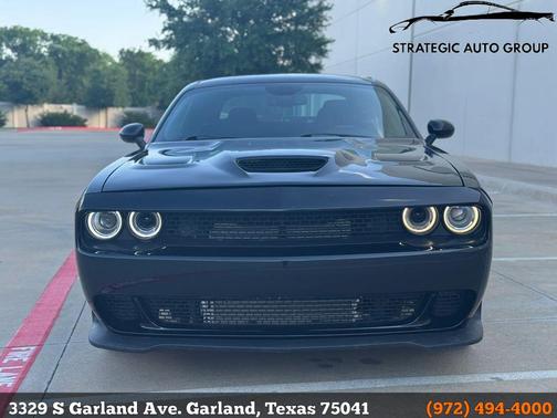 Pitch Black Clearcoat 2020 Dodge Challenger SXT