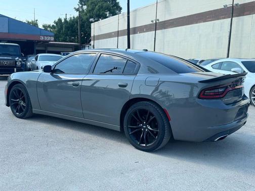 2018 Dodge Charger SXT