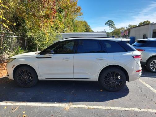 2023 Lincoln Corsair RESERVE