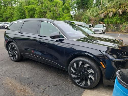 INFINITE BLACK MET CC 2025 Lincoln Nautilus BLACK LABEL