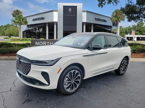 WHITE PLATINUM MET 3C 2024 Lincoln Nautilus RESERVE
