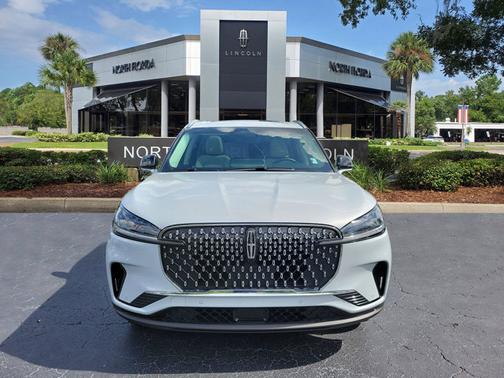 CRYSTAL WHITE MET CC 2025 Lincoln Aviator PREMIERE