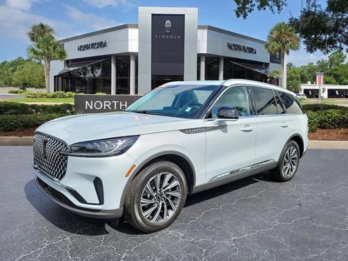 CRYSTAL WHITE MET CC 2025 Lincoln Aviator PREMIERE