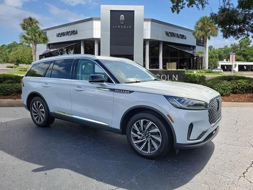 CRYSTAL WHITE MET CC 2025 Lincoln Aviator PREMIERE