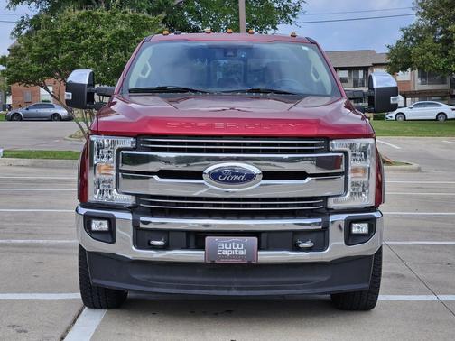 Ruby Red Metallic Tinted Clearcoat 2018 Ford F-350 Lariat