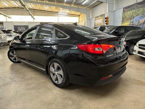 2017 Hyundai SONATA Hybrid Limited