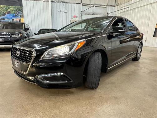 2017 Hyundai SONATA Hybrid Limited