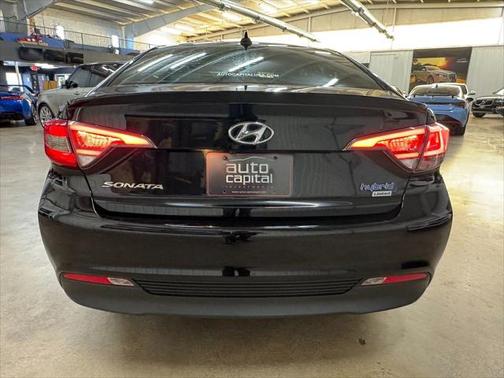 2017 Hyundai SONATA Hybrid Limited