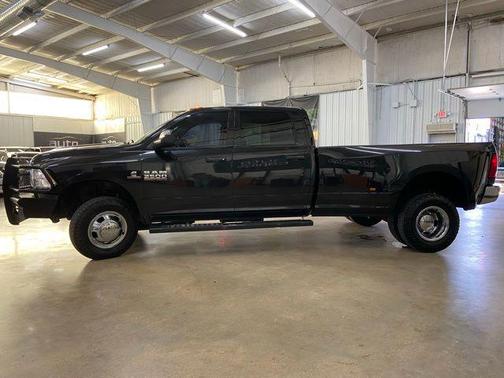 2018 RAM 3500 Tradesman Crew Cab 4x4 8' Box