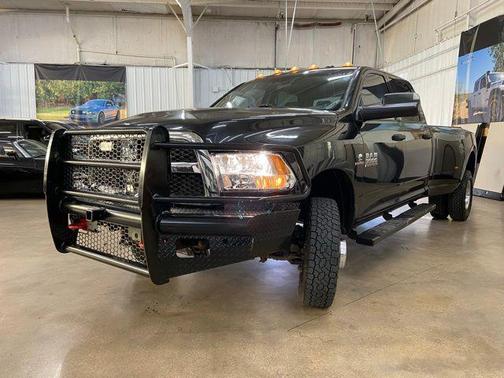 2018 RAM 3500 Tradesman Crew Cab 4x4 8' Box