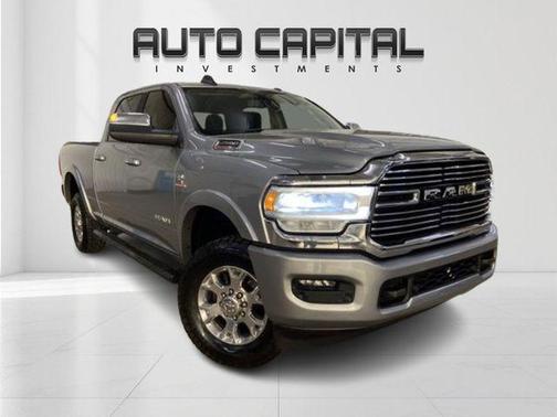 Billet Silver Metallic Clearcoat 2022 RAM 2500 Laramie Crew Cab 4x4 6'4' Box