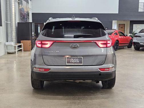 Mineral Silver 2017 Kia Sportage LX